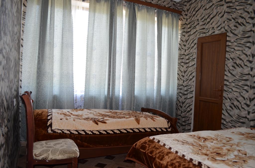 Saro B&B And Safari Tours Tat'ev Eksteriør bilde