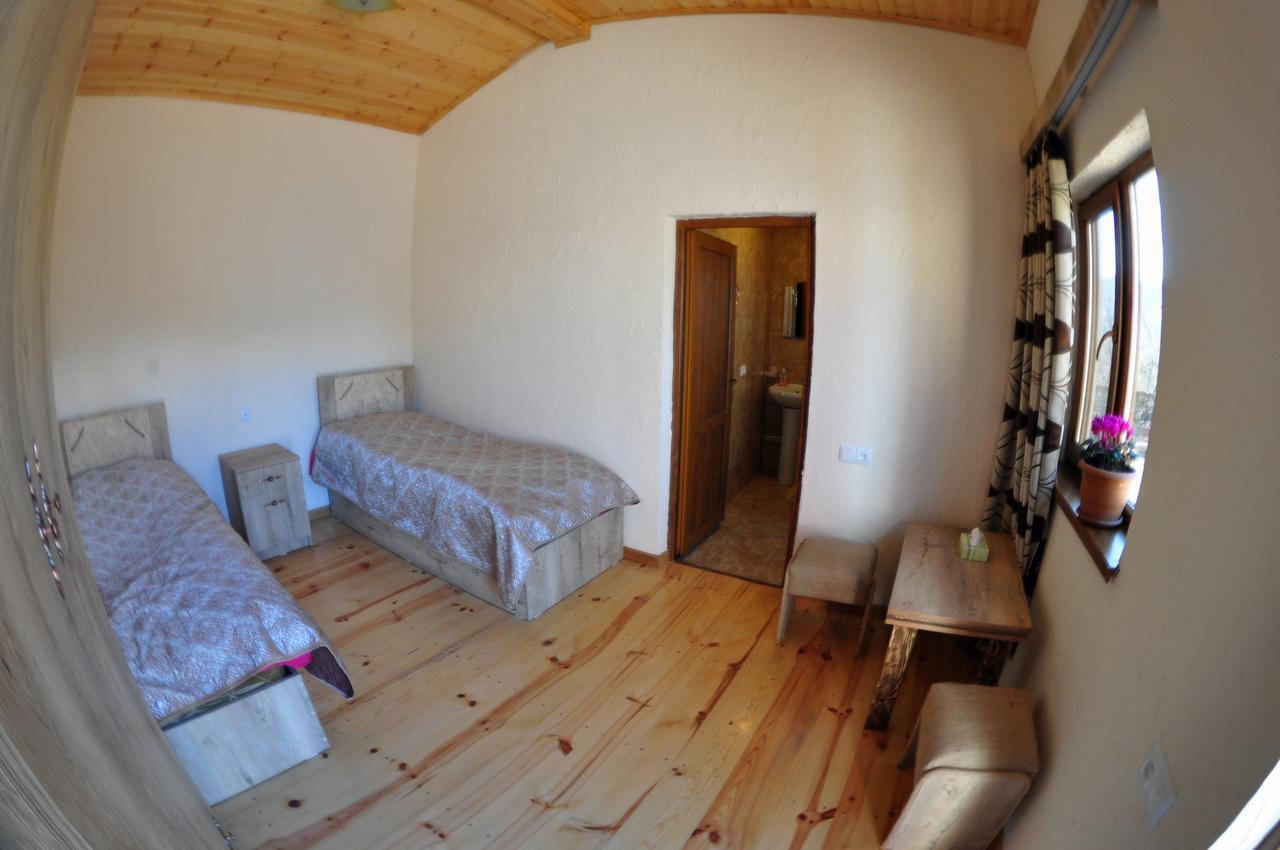 Saro B&B And Safari Tours Tat'ev Eksteriør bilde
