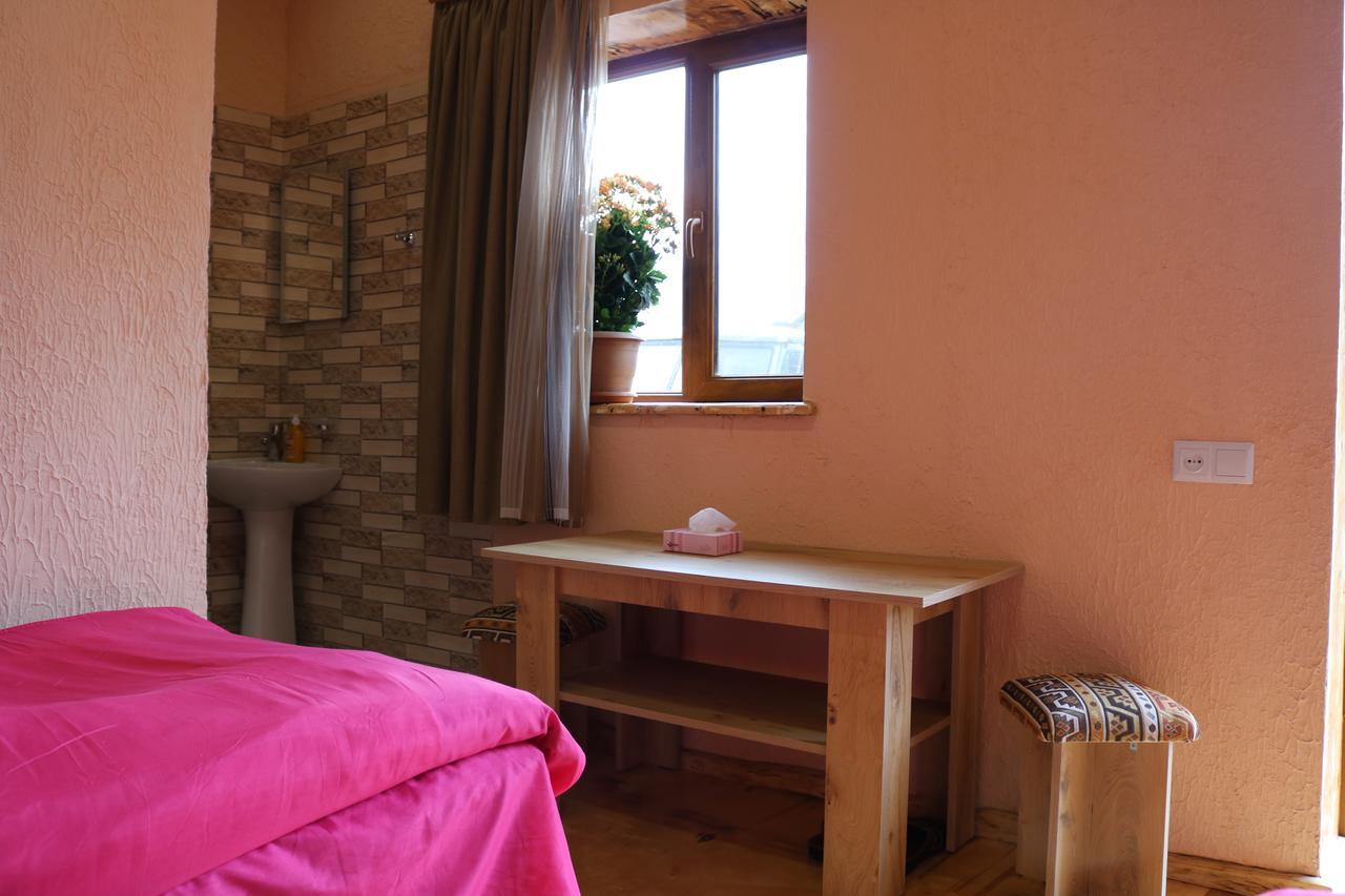 Saro B&B And Safari Tours Tat'ev Eksteriør bilde